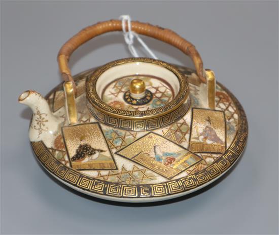 A Japanese Satsuma teapot diameter 11cm